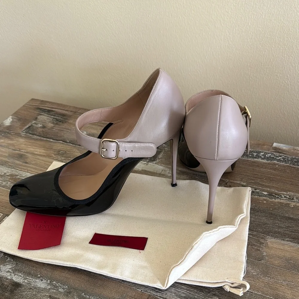 Valentino Black and Tan Heels with Mary Jane Strap - Picture 5 of 5